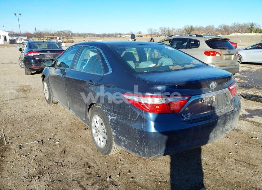 Photo 3 of 2016 Toyota Camry LE (VIN 4T1BF1FK5GU585744)