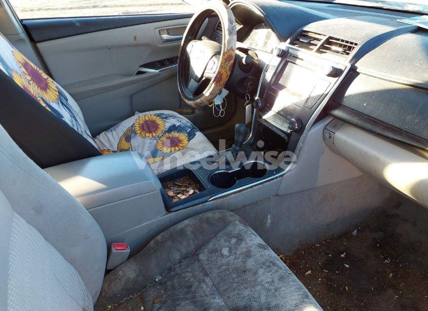 Photo 5 of 2016 Toyota Camry LE (VIN 4T1BF1FK5GU585744)