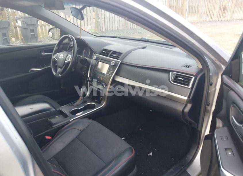 Photo 5 of 2016 Toyota Camry SE (VIN 4T1BF1FK5GU595044)