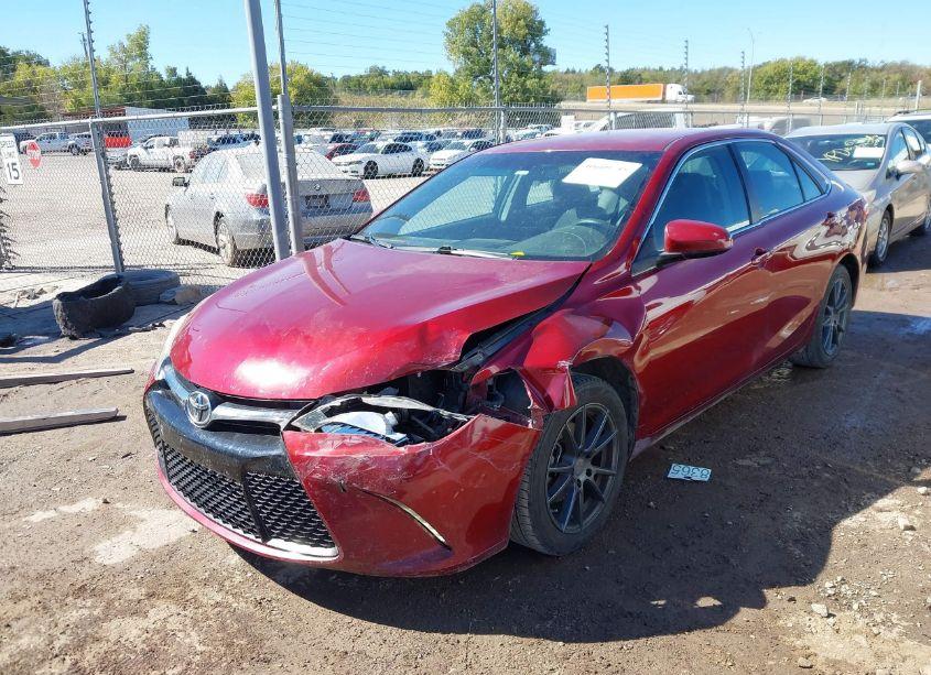 Photo 2 of 2016 Toyota Camry SE (VIN 4T1BF1FK5GU597814)