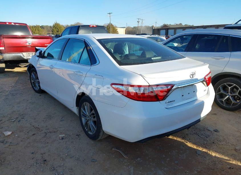 Photo 3 of 2016 Toyota Camry SE (VIN 4T1BF1FK5GU599496)