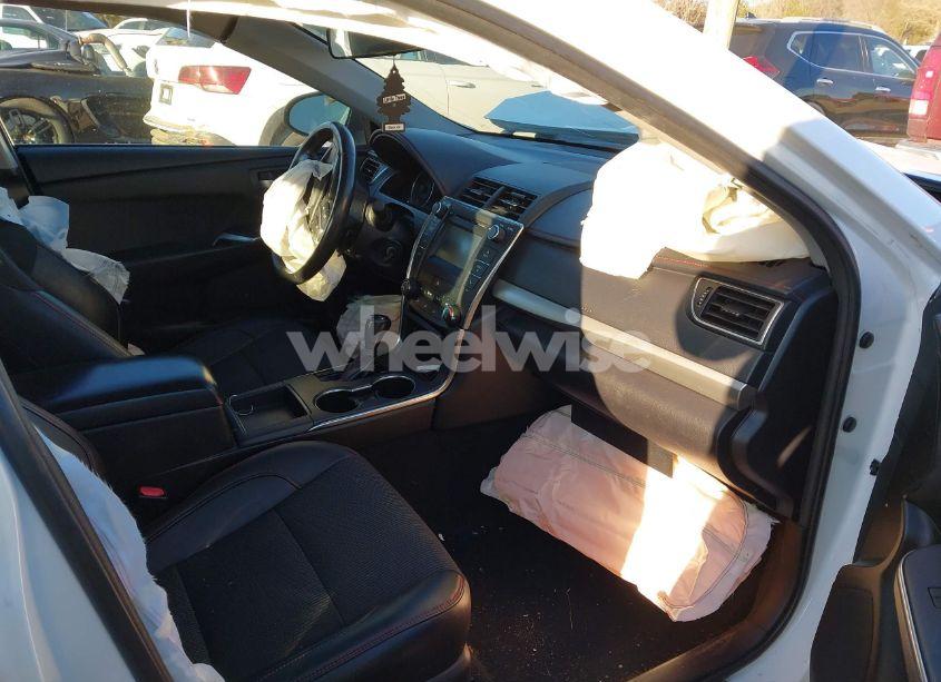 Photo 5 of 2016 Toyota Camry SE (VIN 4T1BF1FK5GU599496)