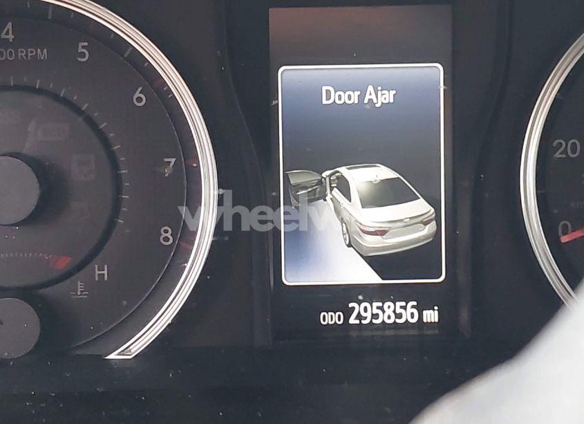 Photo 15 of 2016 Toyota Camry SE (VIN 4T1BF1FK5GU615048)