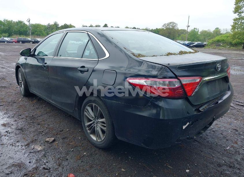 Photo 3 of 2016 Toyota Camry SE (VIN 4T1BF1FK5GU615048)