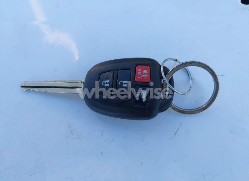 Photo 11 of 2017 Toyota Camry LE (VIN 4T1BF1FK5HU279354)