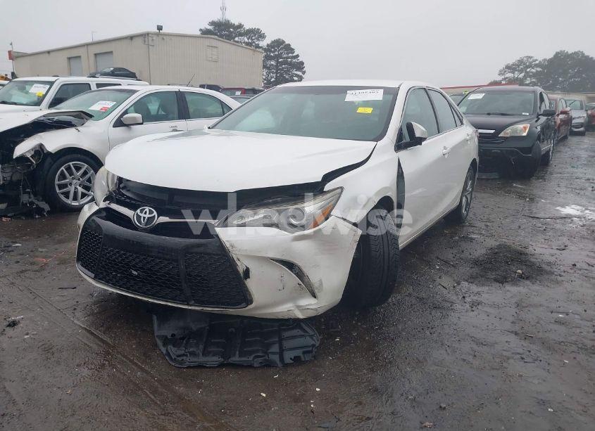 Photo 2 of 2017 Toyota Camry SE (VIN 4T1BF1FK5HU282206)