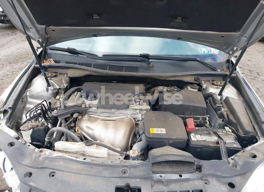 Photo 10 of 2017 Toyota Camry LE (VIN 4T1BF1FK5HU307587)