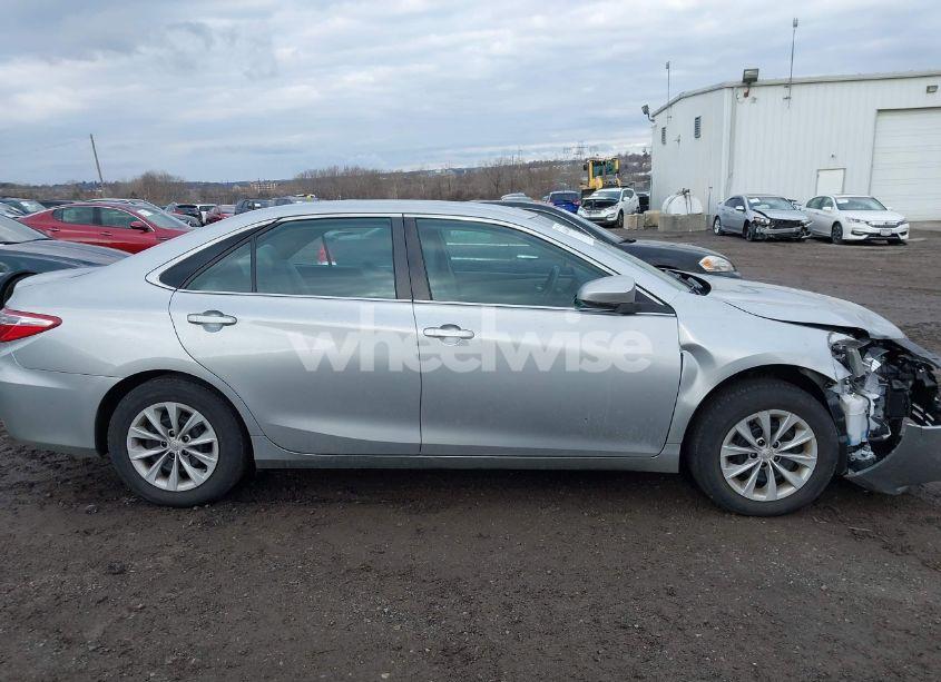 Photo 13 of 2017 Toyota Camry LE (VIN 4T1BF1FK5HU307587)