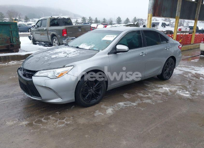 Photo 2 of 2017 Toyota Camry SE (VIN 4T1BF1FK5HU321716)