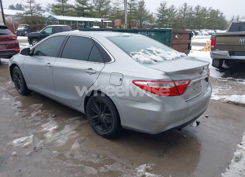 Photo 3 of 2017 Toyota Camry SE (VIN 4T1BF1FK5HU321716)