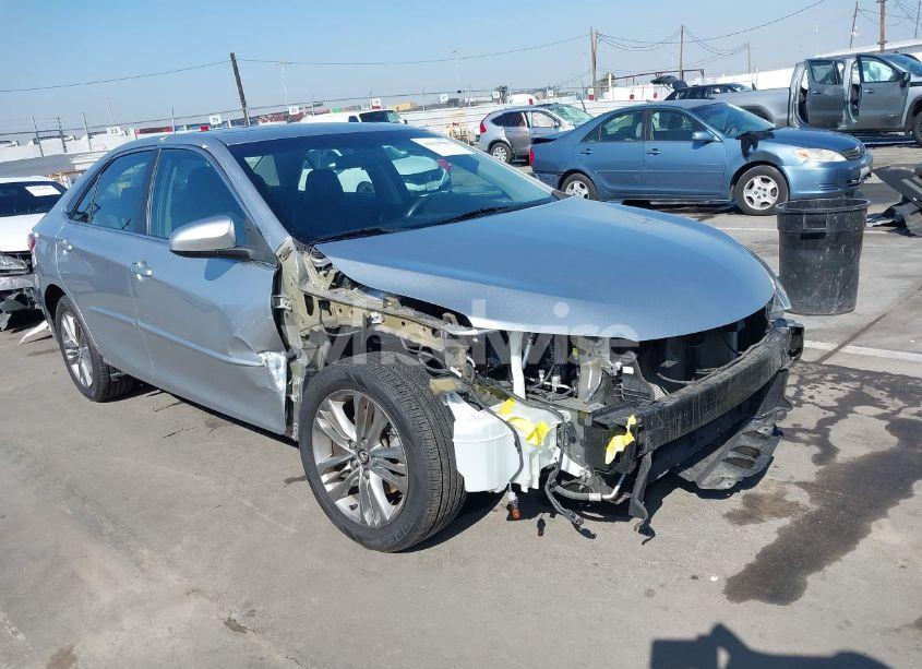 2017 Toyota Camry SE (VIN 4T1BF1FK5HU322509) main photo