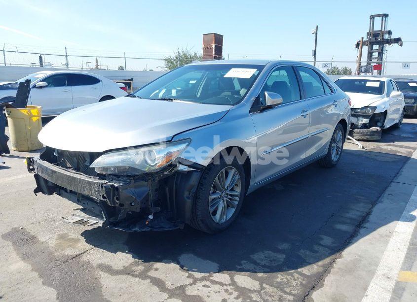 Photo 2 of 2017 Toyota Camry SE (VIN 4T1BF1FK5HU322509)