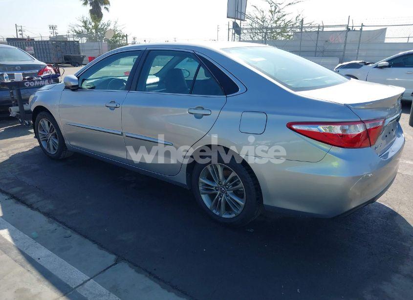 Photo 3 of 2017 Toyota Camry SE (VIN 4T1BF1FK5HU322509)