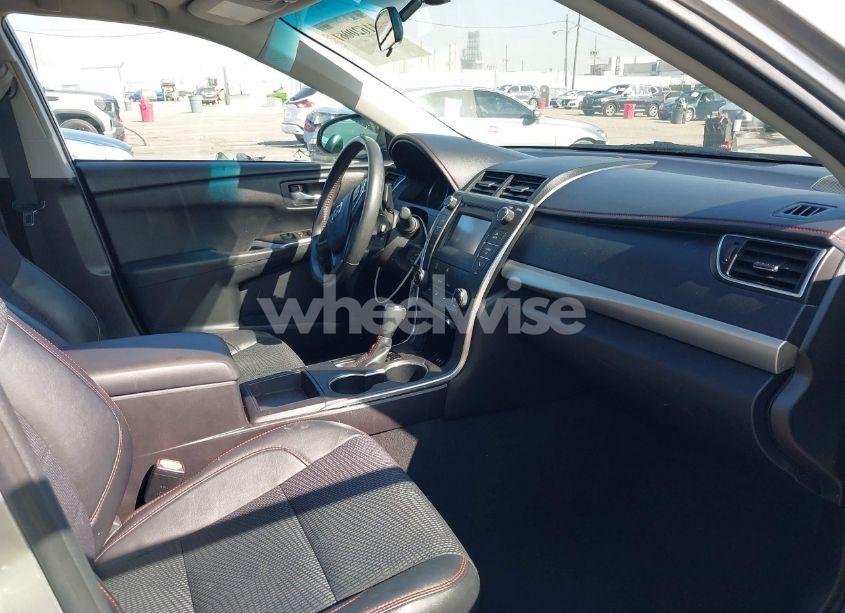 Photo 5 of 2017 Toyota Camry SE (VIN 4T1BF1FK5HU322509)