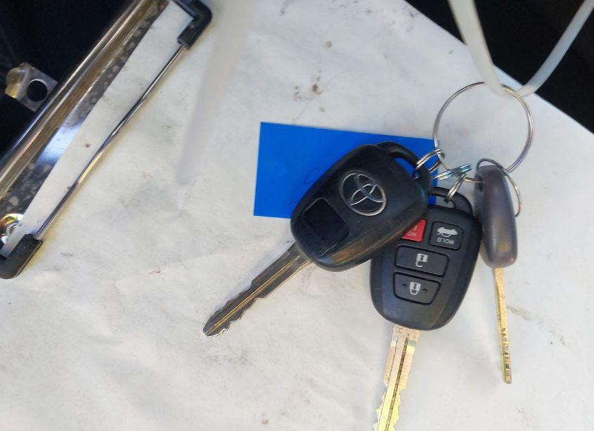 Photo 11 of 2017 Toyota Camry SE (VIN 4T1BF1FK5HU331386)