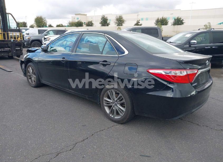 Photo 3 of 2017 Toyota Camry SE (VIN 4T1BF1FK5HU336894)