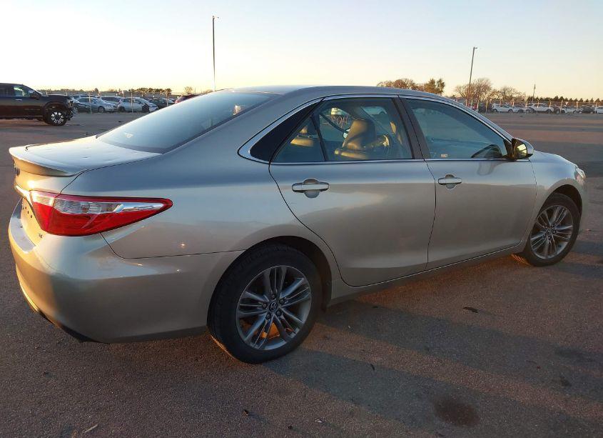 Photo 4 of 2017 Toyota Camry SE (VIN 4T1BF1FK5HU338354)