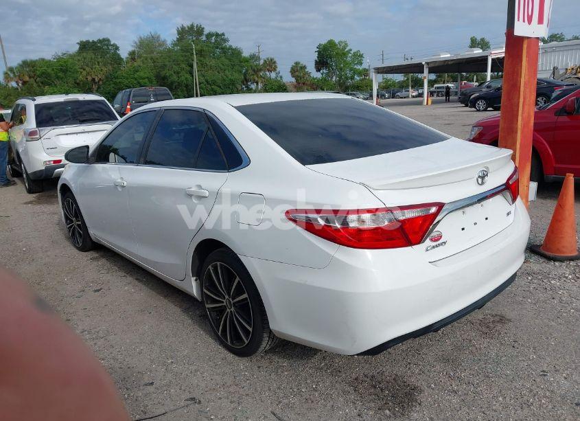 Photo 3 of 2017 Toyota Camry SE (VIN 4T1BF1FK5HU344817)