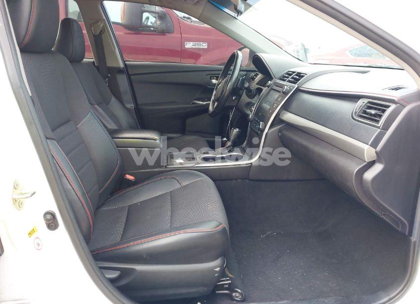 Photo 5 of 2017 Toyota Camry SE (VIN 4T1BF1FK5HU344817)