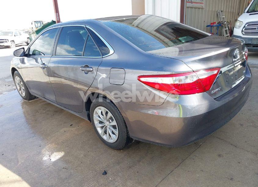 Photo 3 of 2017 Toyota Camry LE (VIN 4T1BF1FK5HU346390)