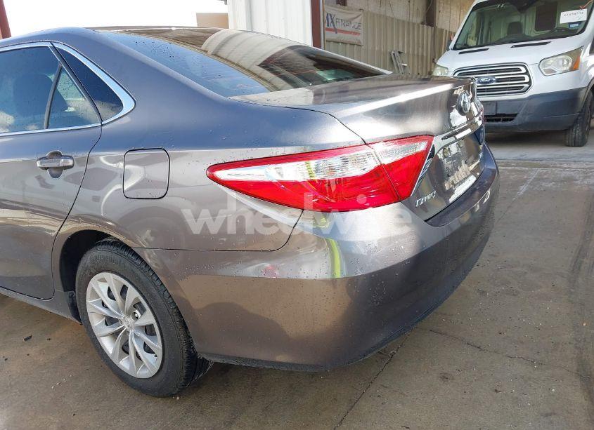 Photo 6 of 2017 Toyota Camry LE (VIN 4T1BF1FK5HU346390)