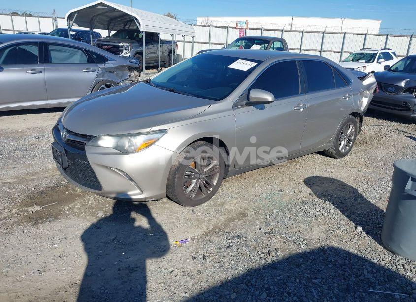 Photo 2 of 2017 Toyota Camry SE (VIN 4T1BF1FK5HU361956)