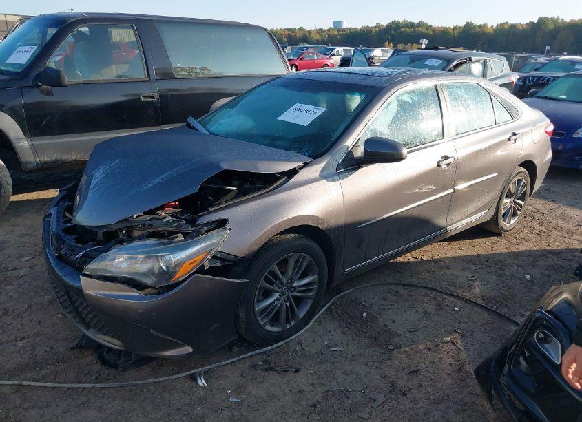 Photo 2 of 2017 Toyota Camry SE (VIN 4T1BF1FK5HU362153)