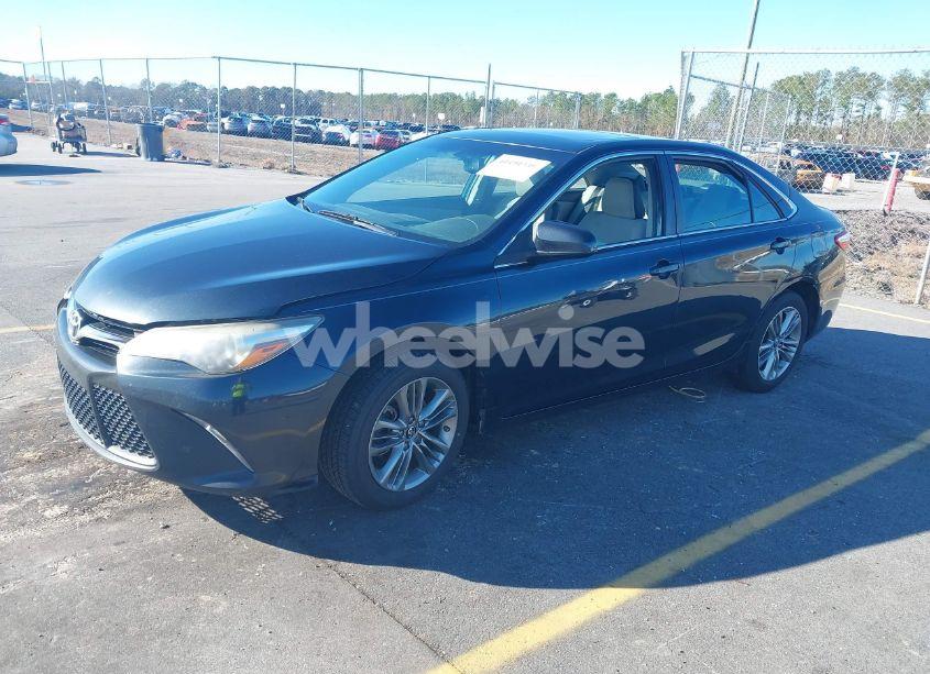 Photo 2 of 2017 Toyota Camry SE (VIN 4T1BF1FK5HU372164)