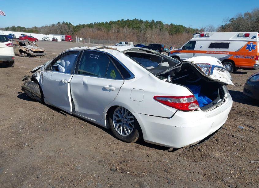 Photo 3 of 2017 Toyota Camry LE (VIN 4T1BF1FK5HU373170)