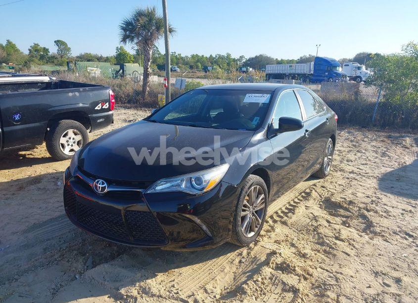 Photo 2 of 2017 Toyota Camry SE (VIN 4T1BF1FK5HU383438)