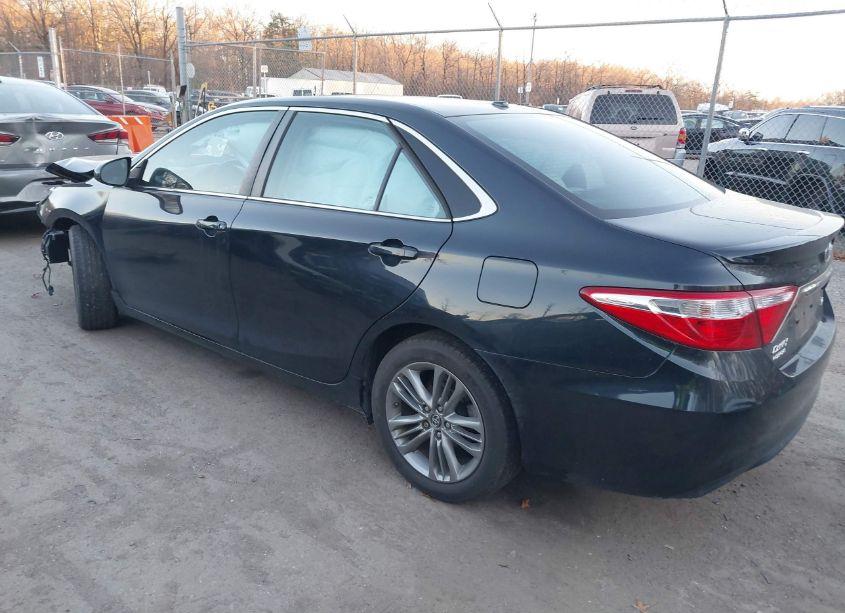 Photo 3 of 2017 Toyota Camry SE (VIN 4T1BF1FK5HU386484)