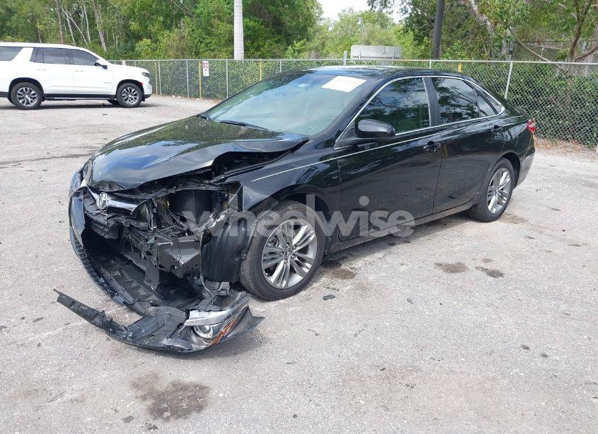 Photo 2 of 2017 Toyota Camry SE (VIN 4T1BF1FK5HU394682)