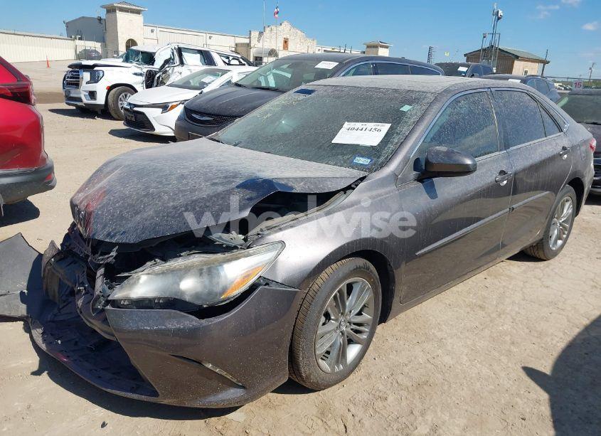 Photo 2 of 2017 Toyota Camry SE (VIN 4T1BF1FK5HU409505)