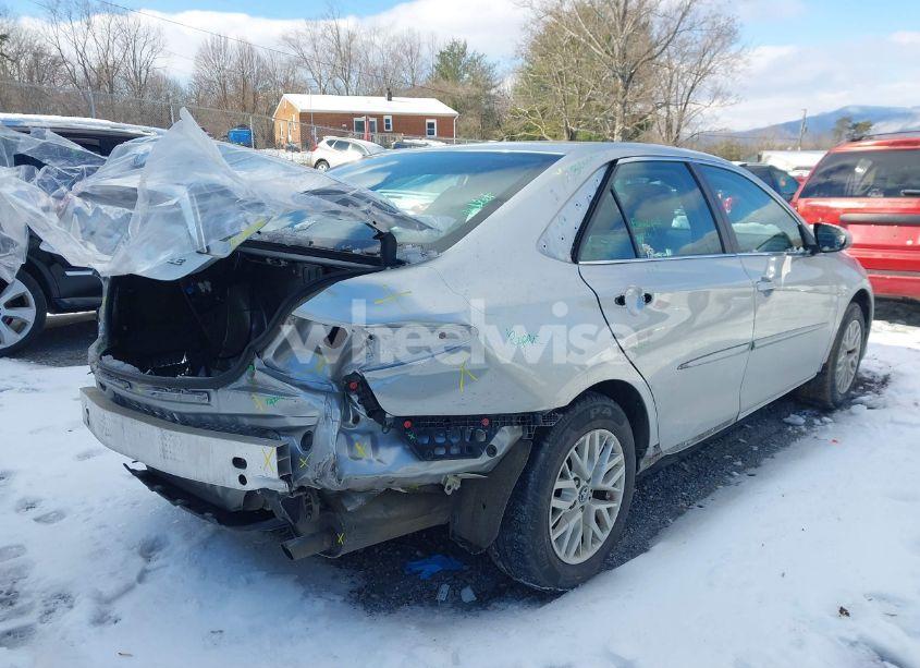 Photo 6 of 2017 Toyota Camry LE (VIN 4T1BF1FK5HU427633)