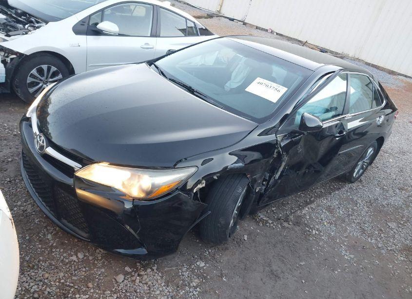 Photo 2 of 2017 Toyota Camry SE (VIN 4T1BF1FK5HU452550)