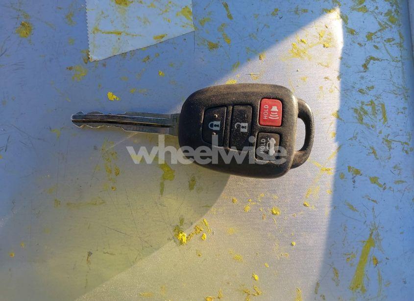 Photo 11 of 2017 Toyota Camry LE (VIN 4T1BF1FK5HU453228)