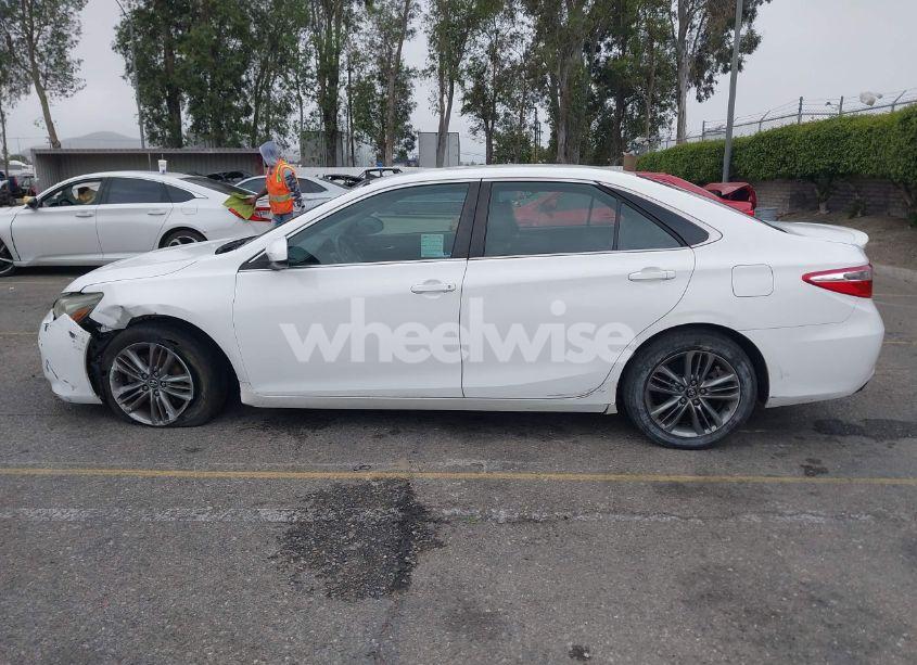 Photo 14 of 2017 Toyota Camry SE (VIN 4T1BF1FK5HU454640)