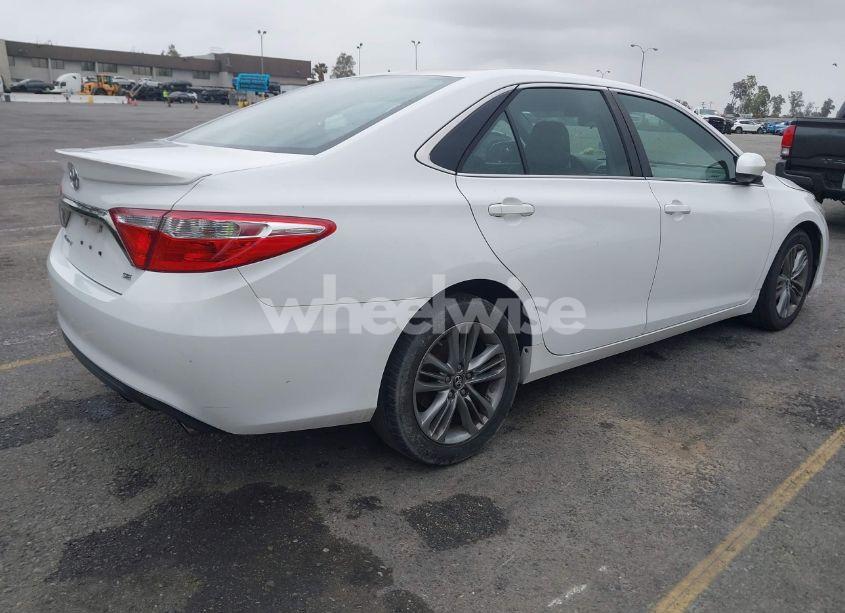 Photo 4 of 2017 Toyota Camry SE (VIN 4T1BF1FK5HU454640)