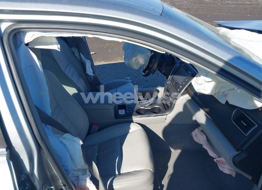 Photo 5 of 2017 Toyota Camry XLE (VIN 4T1BF1FK5HU631557)