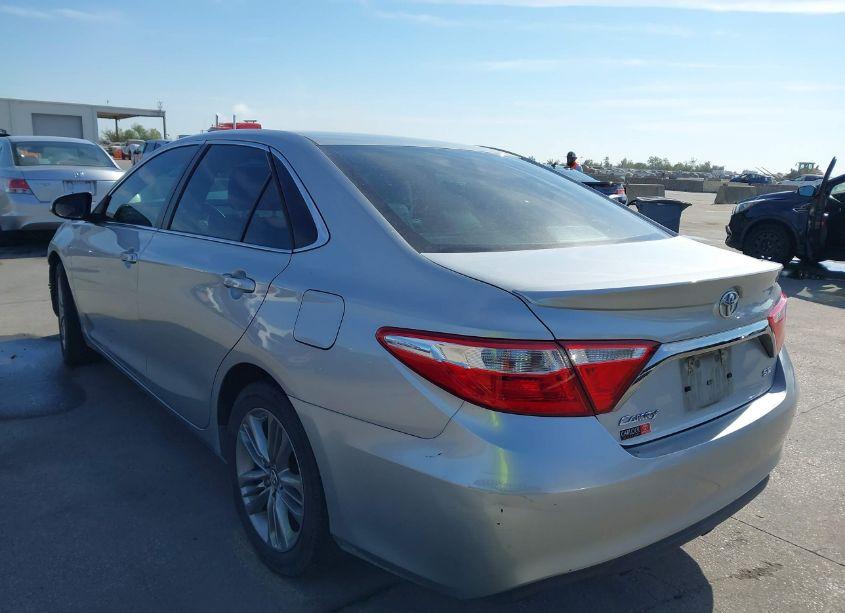 Photo 3 of 2017 Toyota Camry SE (VIN 4T1BF1FK5HU645765)