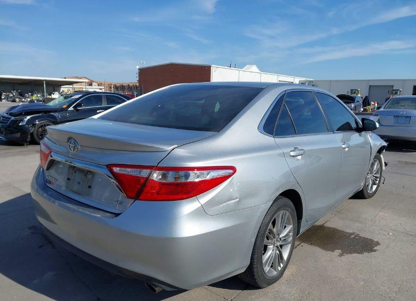 Photo 4 of 2017 Toyota Camry SE (VIN 4T1BF1FK5HU645765)