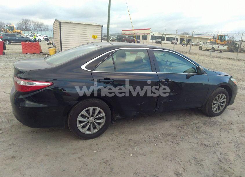 Photo 13 of 2017 Toyota Camry LE (VIN 4T1BF1FK5HU673260)