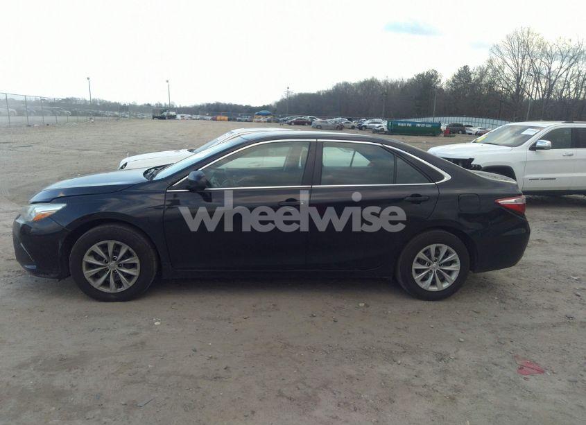 Photo 14 of 2017 Toyota Camry LE (VIN 4T1BF1FK5HU673260)