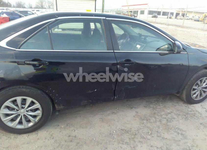 Photo 6 of 2017 Toyota Camry LE (VIN 4T1BF1FK5HU673260)