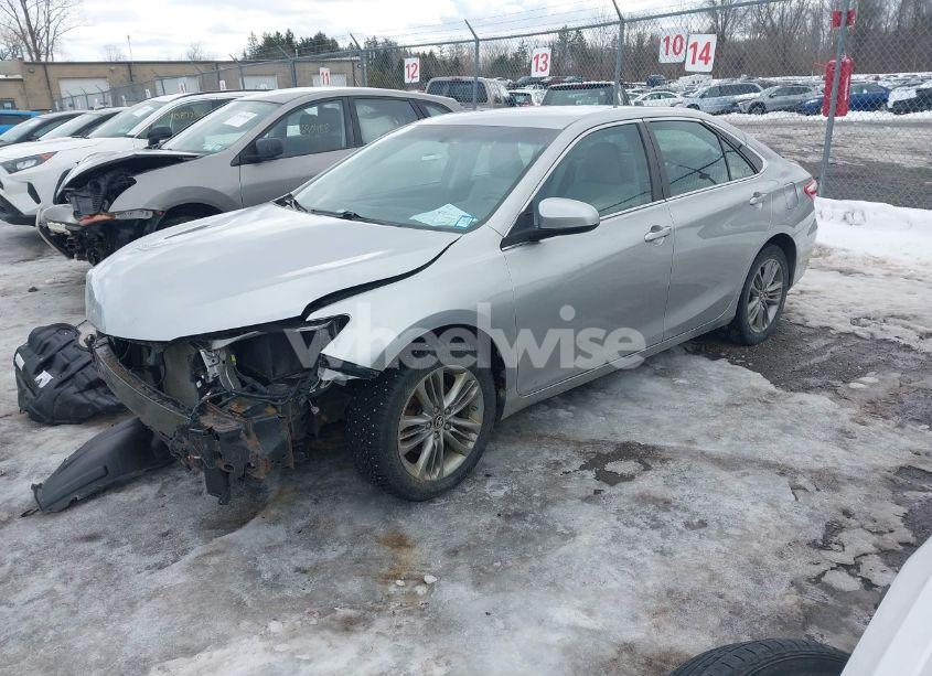 Photo 2 of 2017 Toyota Camry SE (VIN 4T1BF1FK5HU712879)