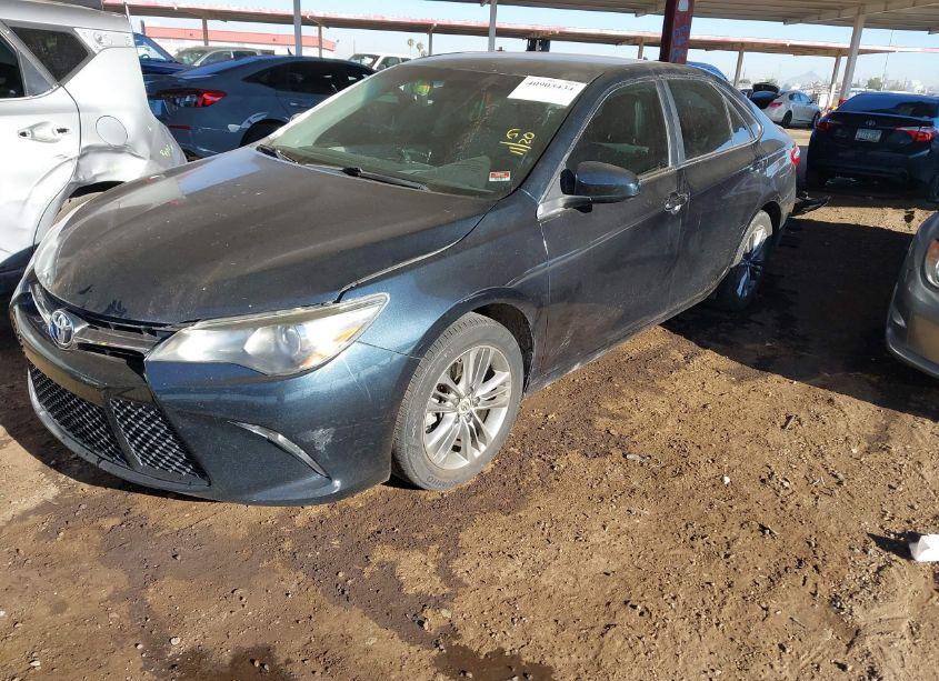 Photo 2 of 2017 Toyota Camry SE (VIN 4T1BF1FK5HU720285)