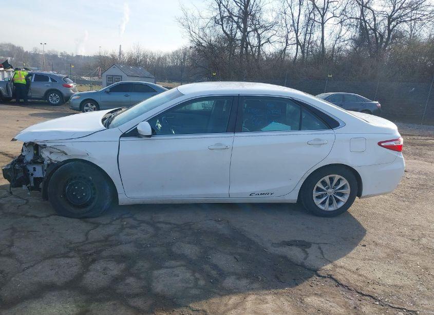 Photo 14 of 2017 Toyota Camry LE (VIN 4T1BF1FK5HU732677)