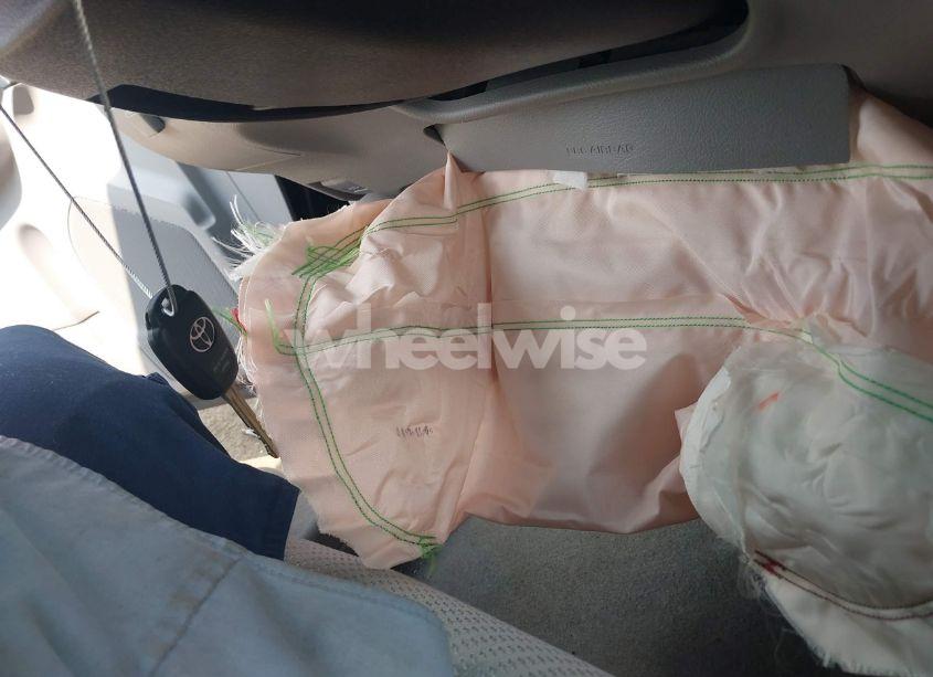 Photo 11 of 2017 Toyota Camry LE (VIN 4T1BF1FK5HU737121)