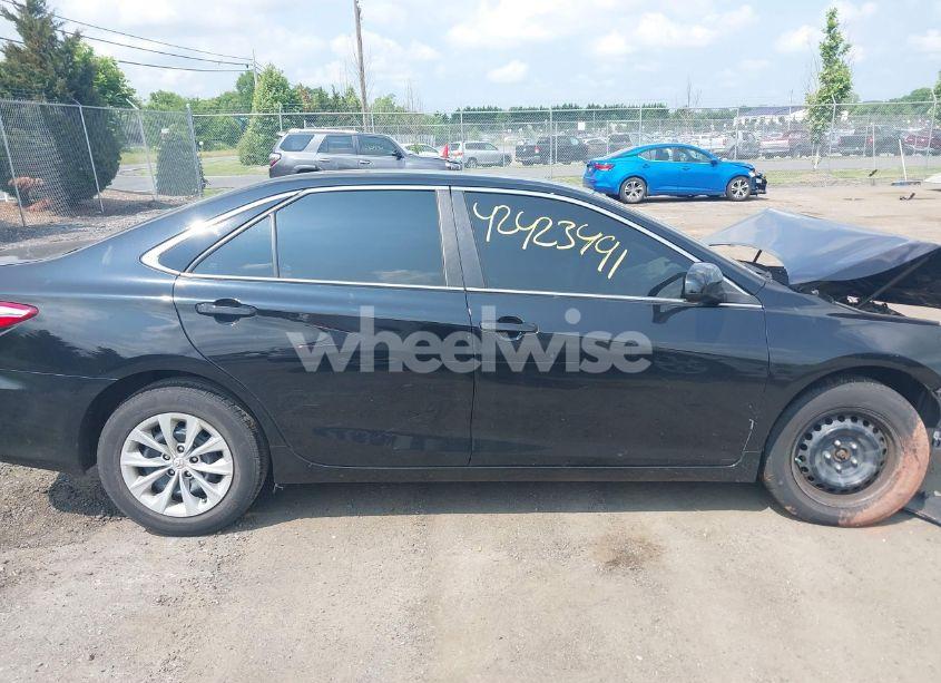 Photo 13 of 2017 Toyota Camry LE (VIN 4T1BF1FK5HU737121)