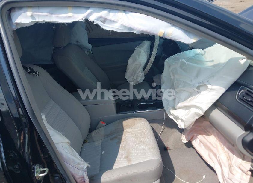 Photo 5 of 2017 Toyota Camry LE (VIN 4T1BF1FK5HU737121)